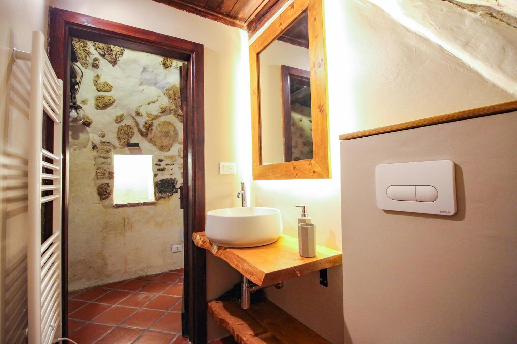 Santo'S House Luxury - Idromassaggio E Doccia Emozionale Villa Santo Stefano Di Sessanio Exteriör bild